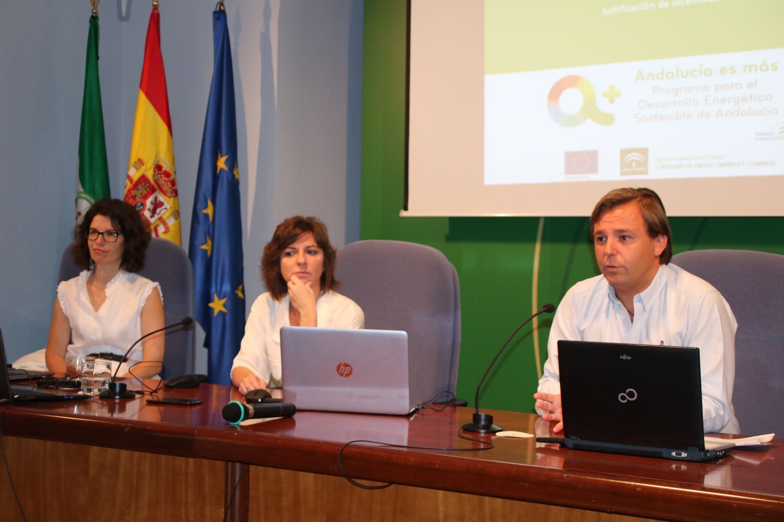 El delegado del Gobierno, durante su encuentro con los alcaldes.