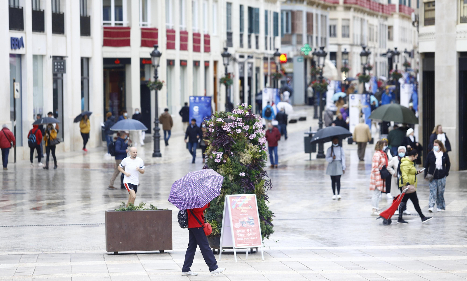 Las fotos de los efectos del temporal en las playas y paseos marítimos de Málaga
