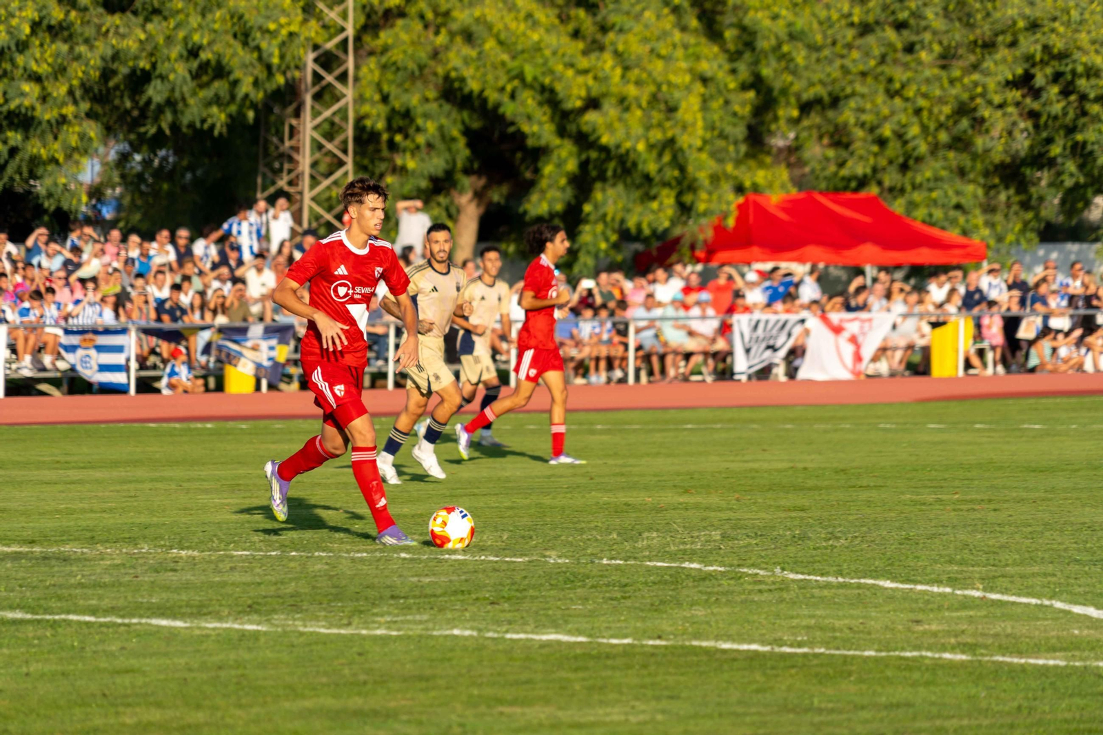 Imágenes del XXXIX Memorial Manuel González Rodríguez entre el Recreativo de Huelva - Sevilla Atlético