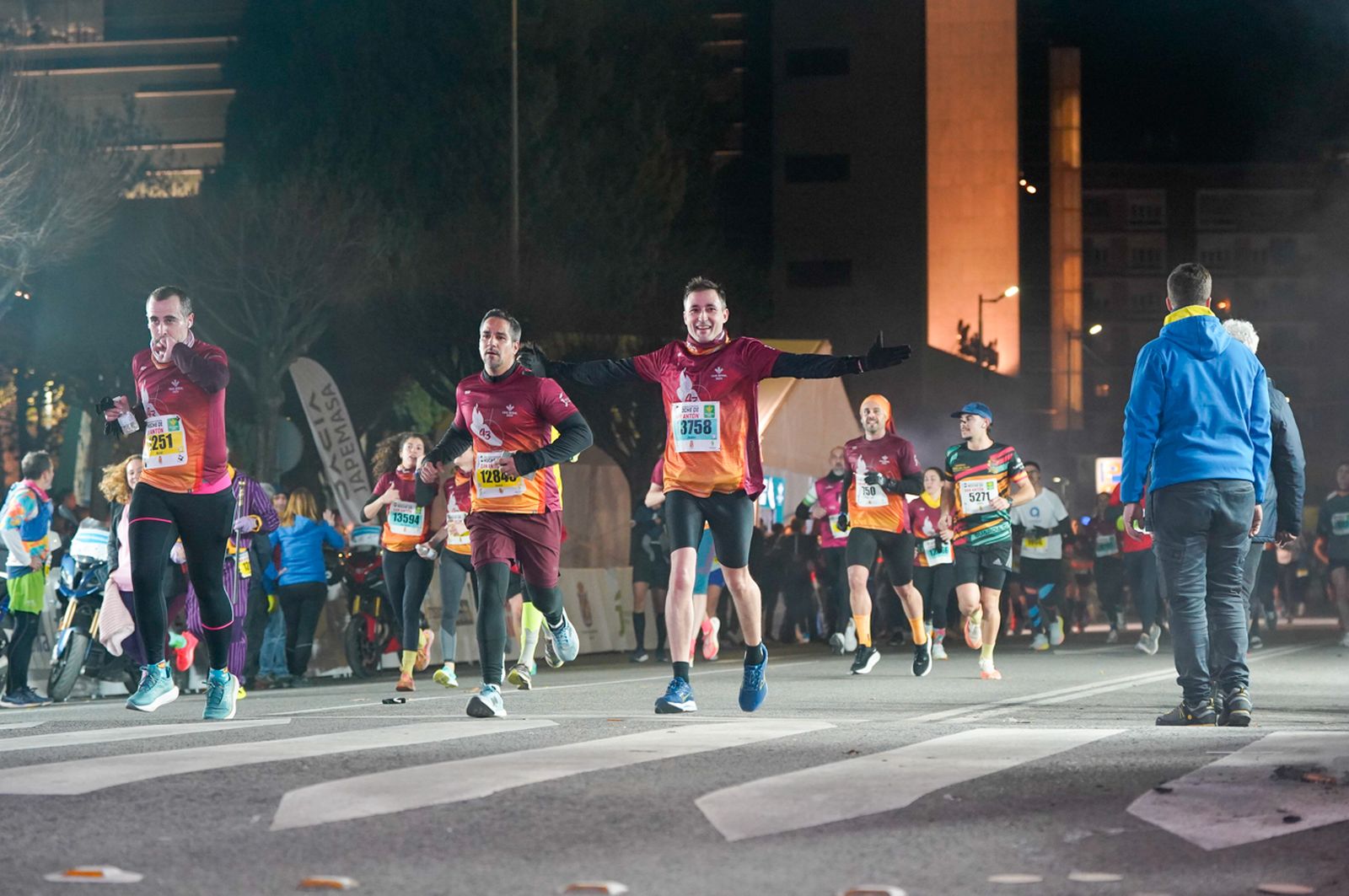 En imágenes: búscate en tu llegada a meta de la Carrera de San Antón 2026 (12)