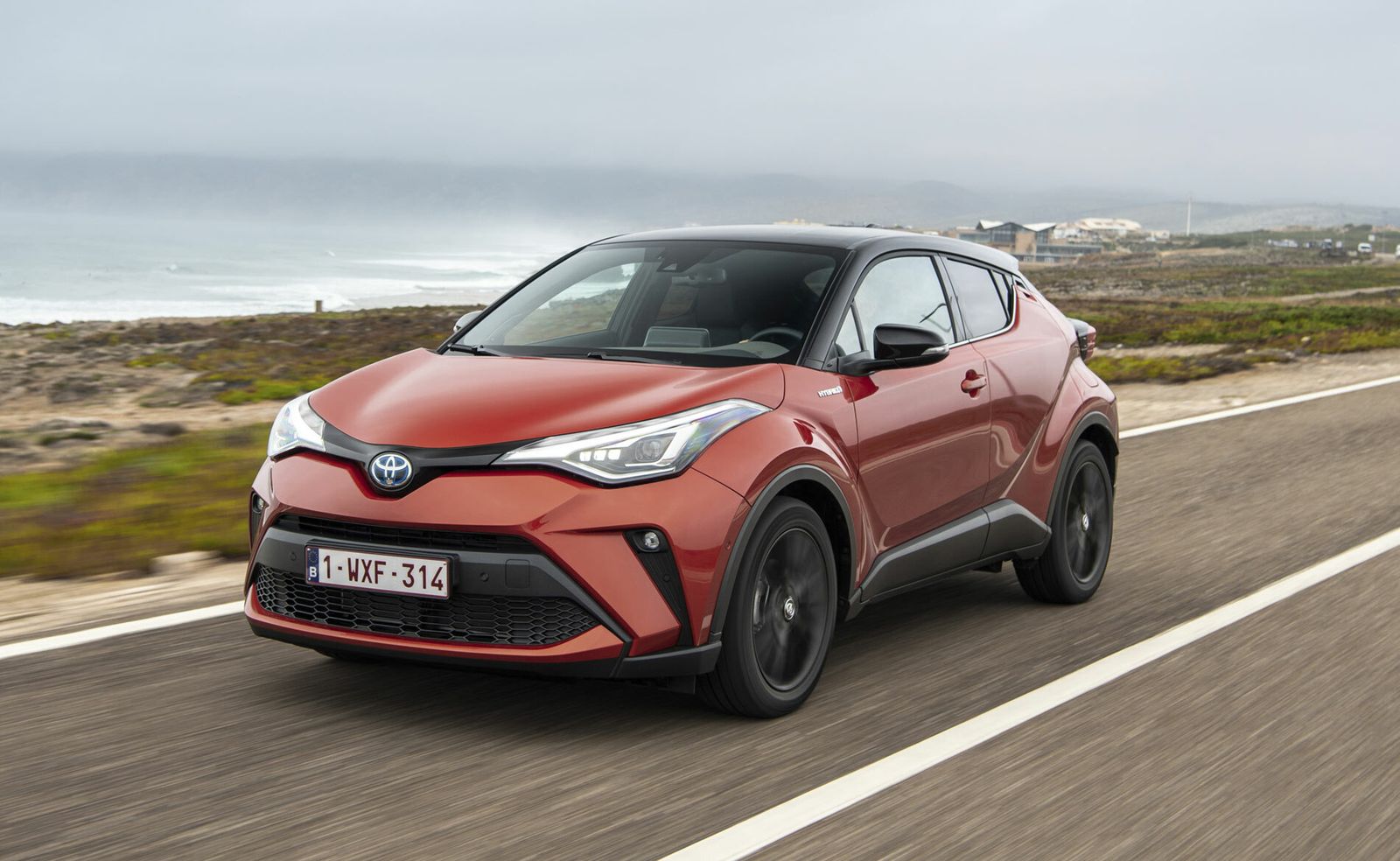 El nuevo Toyota C-HR estrena cambios estéticos y una nueva motorización de 184 CV