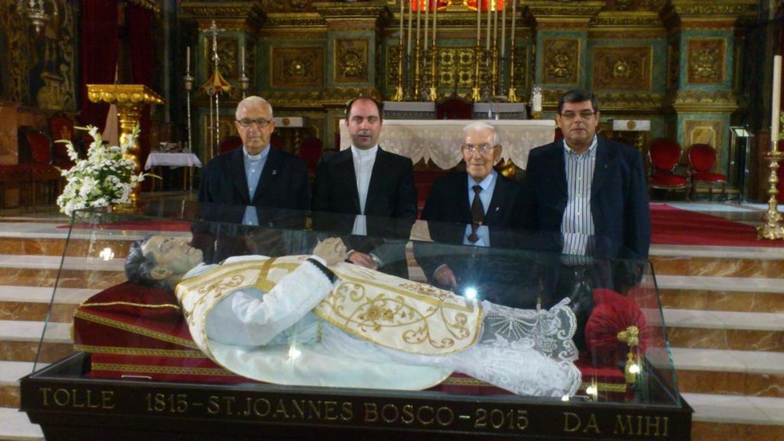 Don Venerando Conde en la visita de la reliquia de Don Bosco