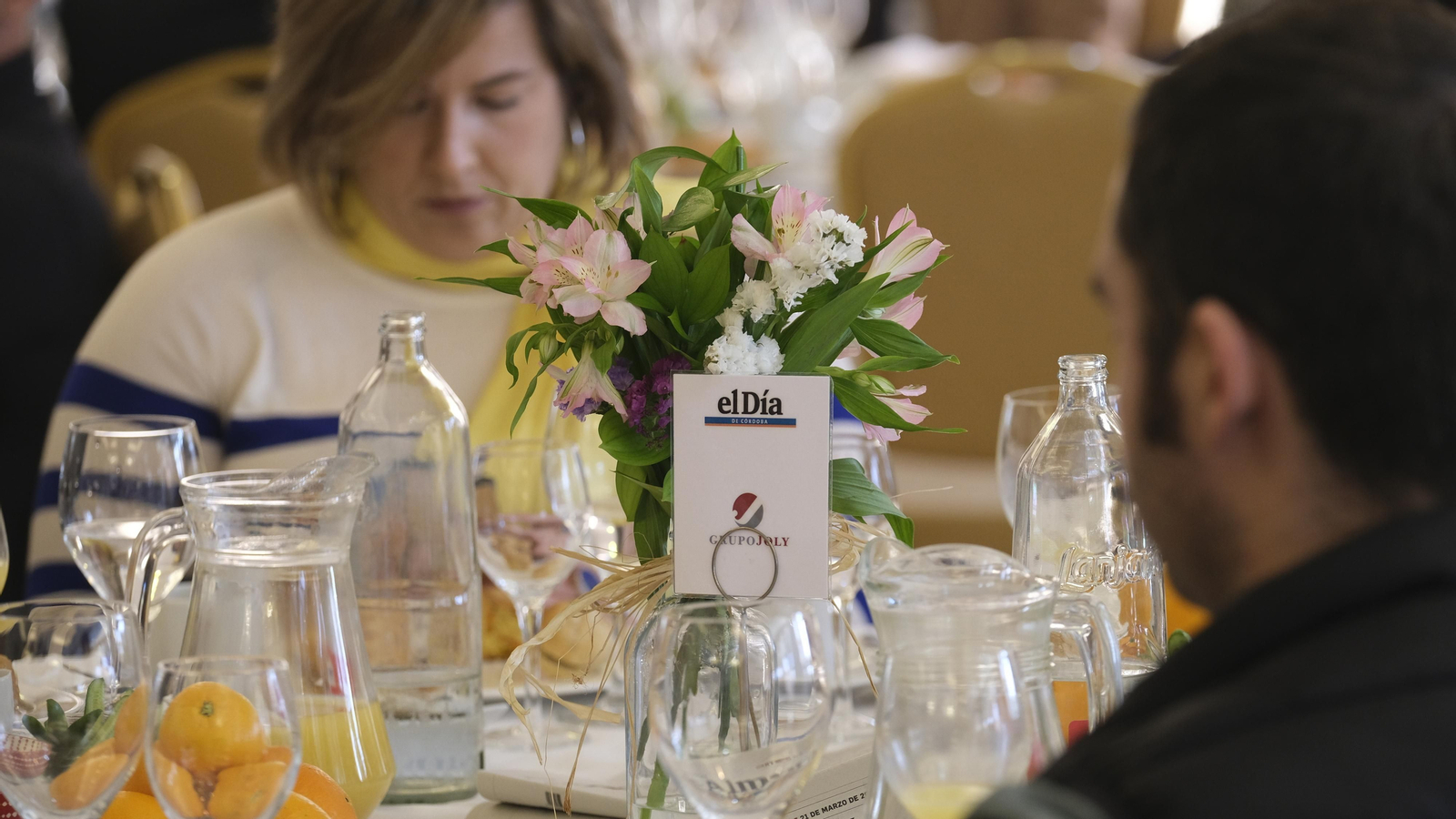 Desayuno coloquio de Grupo Joly y Cajasur, con la participación del ponente Enrique de los Ríos