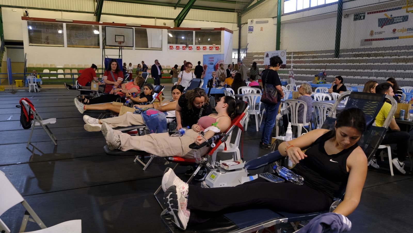 Imágenes de la donación colectiva de sangre y plasma en el Pabellón Rafael Florido