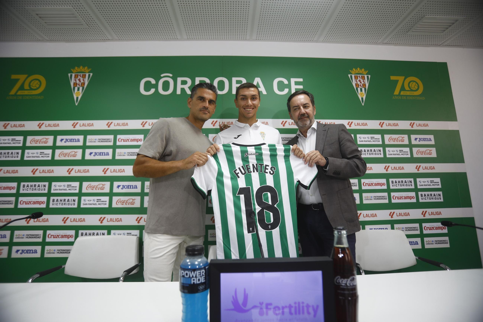Las mejores fotos de la presentación de Adri Fuentes, Juan María Alcedo y Mariano Carmona como jugadores del Córdoba CF
