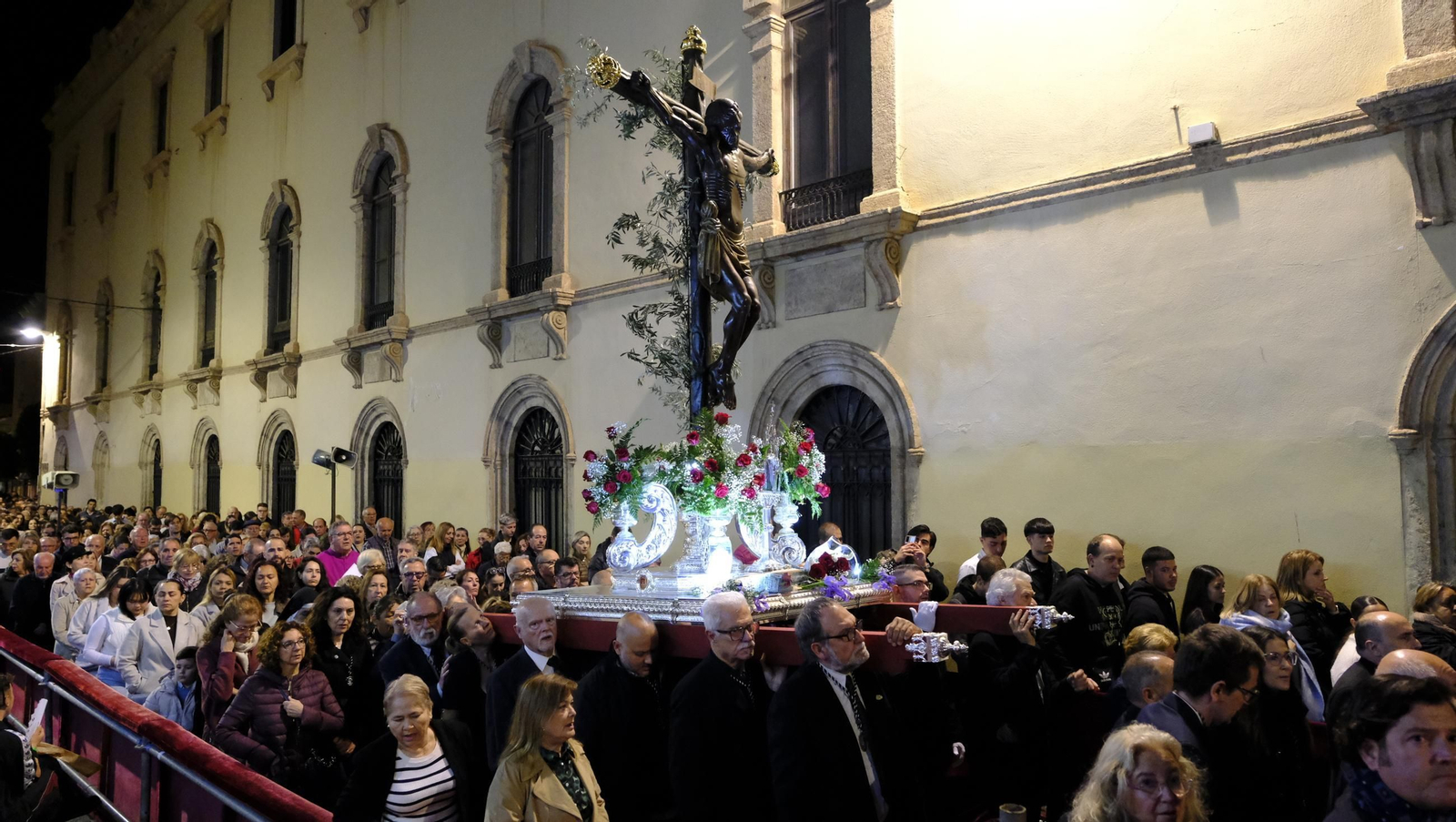 Vía Crucis del Cristo de la Escucha en la Semana Santa de Almería 2025