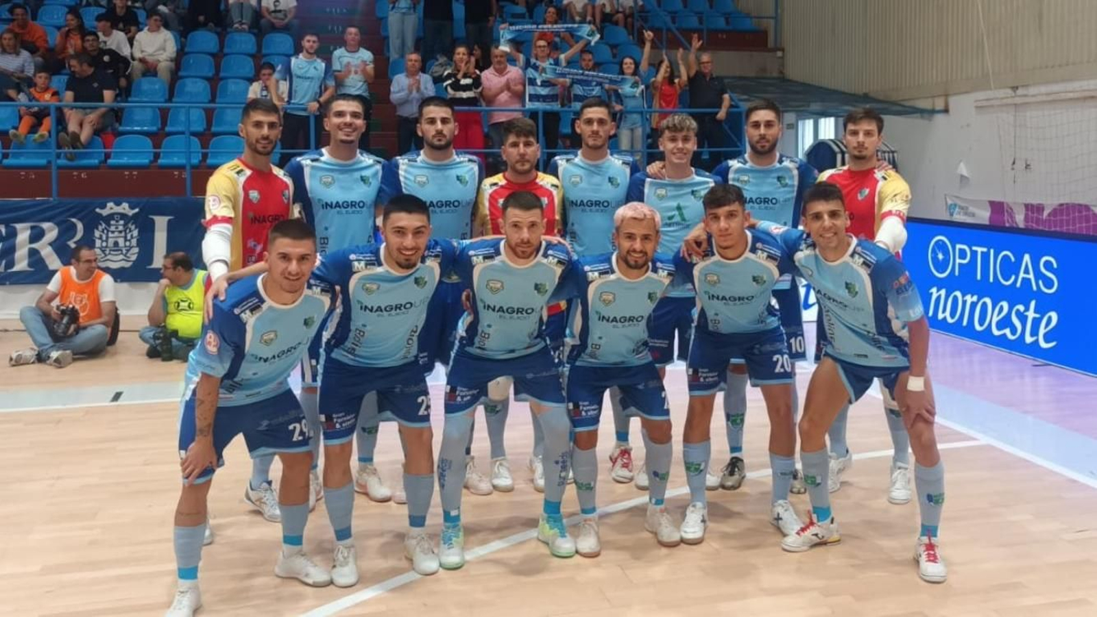 El equipo celeste, antes de comenzar la contienda en Ferrol. El equipo celeste, antes de comenzar la contienda en Ferrol.