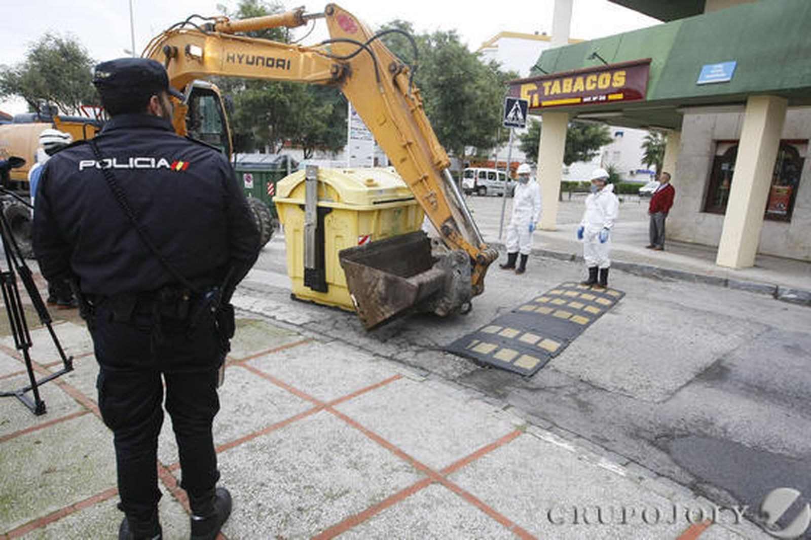 Un total de 78 contenedores ardieron en la madrugada del pasado miércoles en distintos puntos de la ciudad

Foto: Pascual