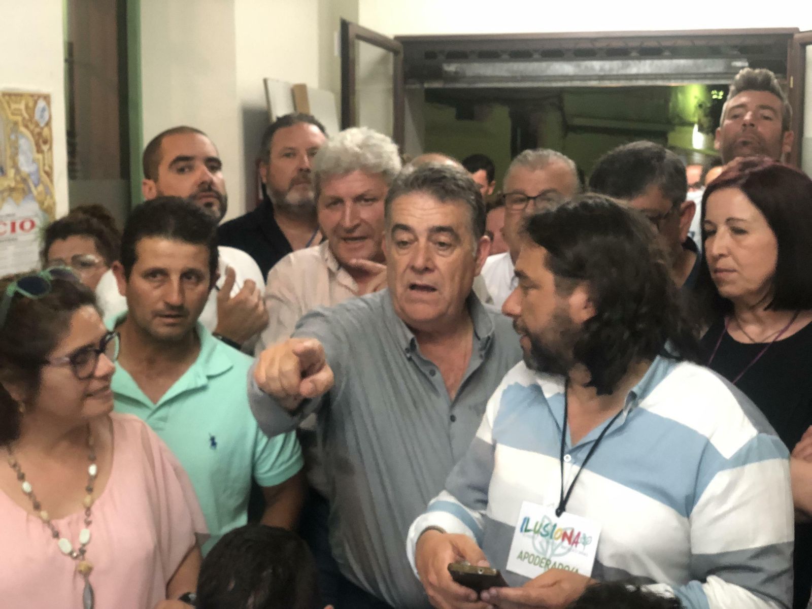 Francisco Bella, cabeza de lista de Ilusiona, el día de las elecciones municipales.