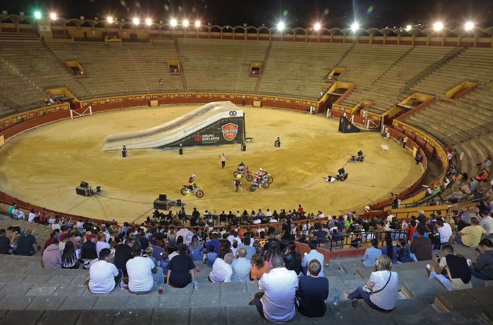 Imágenes del Freestyle Motocross Over Limits en Algeciras