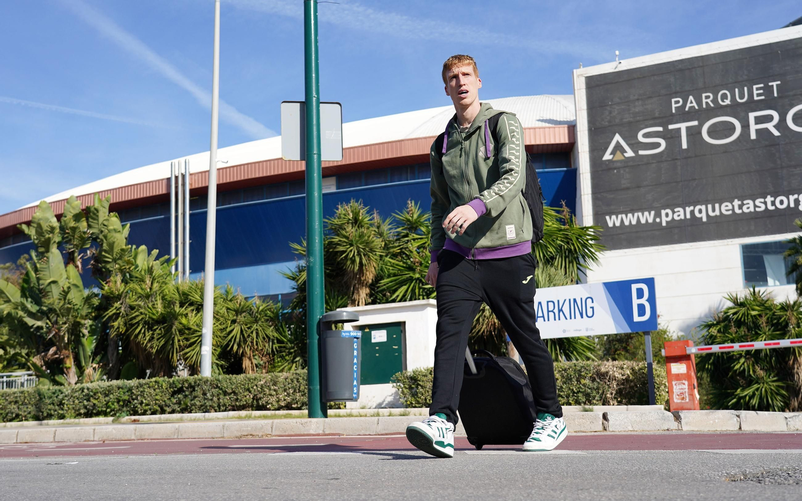 Salida de Málaga a mediodía, llegada a Mersin de medianoche