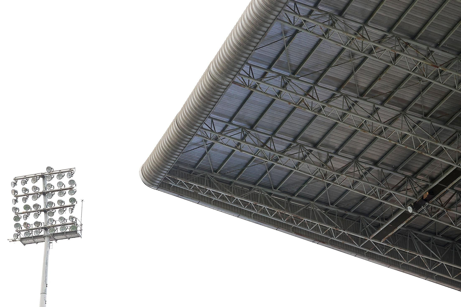 La suspensión del Recreativo de Huelva - UCAM Murcia en imágenes