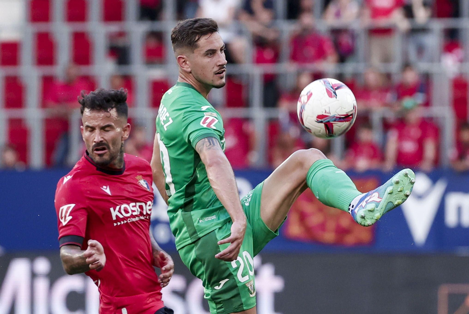 Javi durante el partido Osasuna-Leganés.