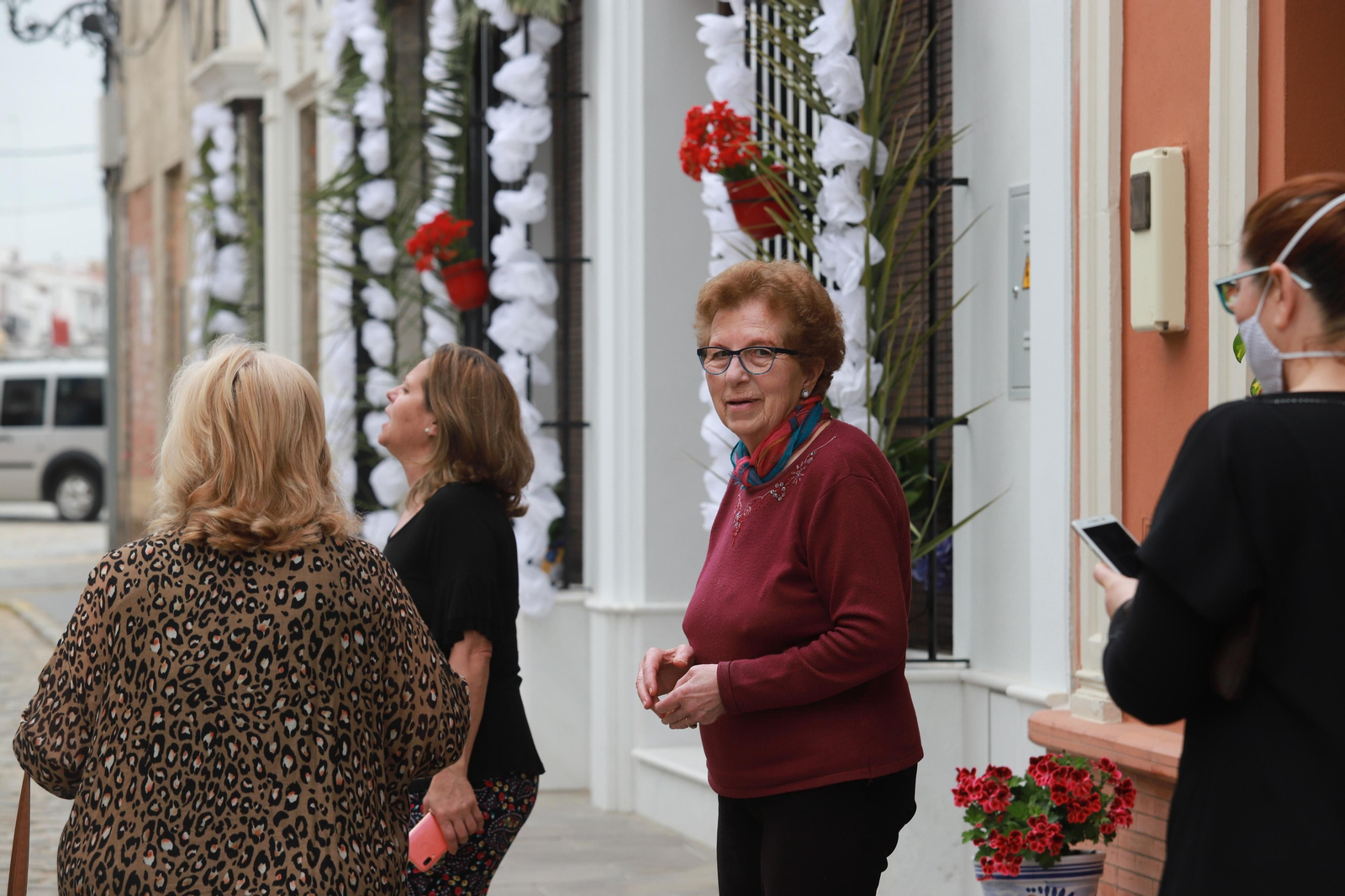 Imágenes de la jornada especial vivida en Almonte sin la procesión de la Virgen del Rocío