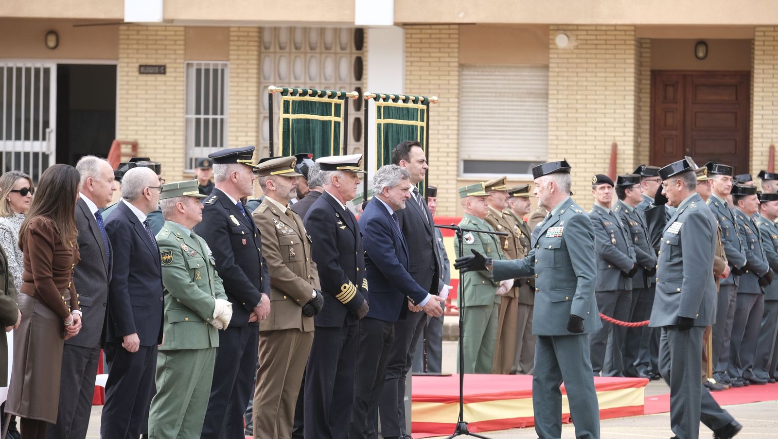 Las imágenes de la toma de posesión del nuevo coronel jefe de la Guardia Civil de Almería