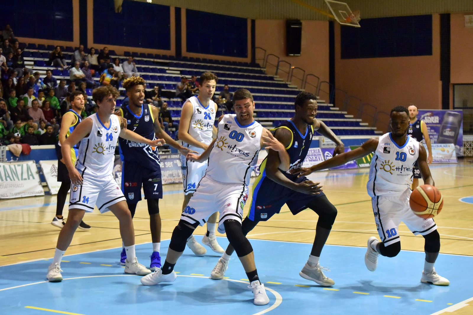 Koyanouba, en uno de los derbis entre Udea y ULB.