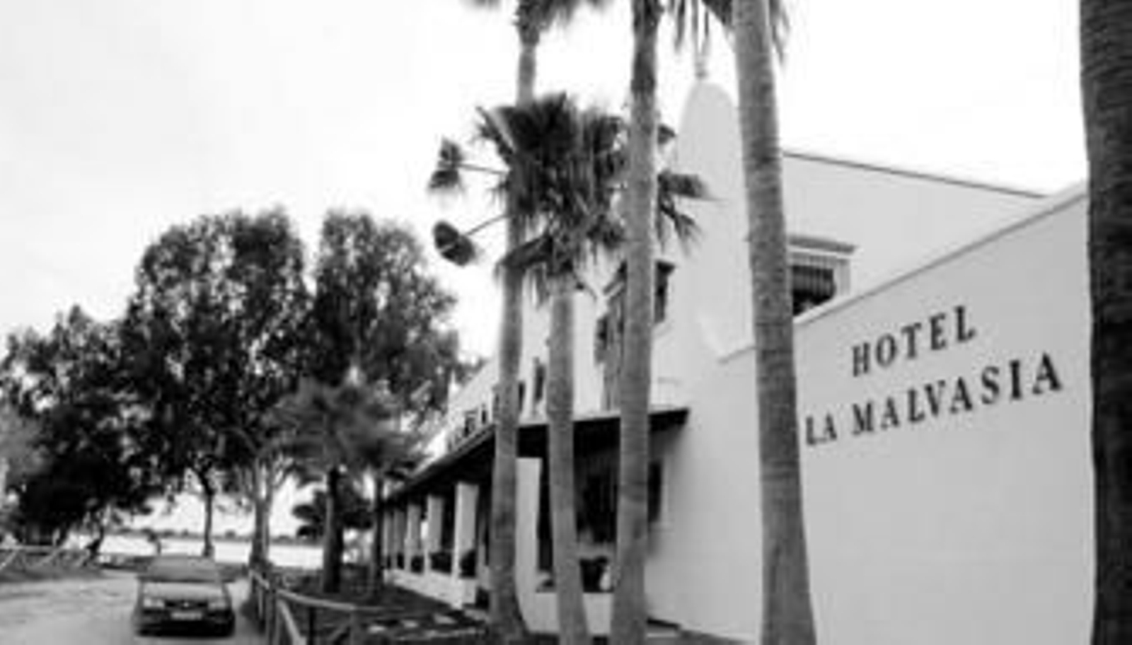 El hotel se alza en el edificio que se conoce como la antigua casa de María Adoración.