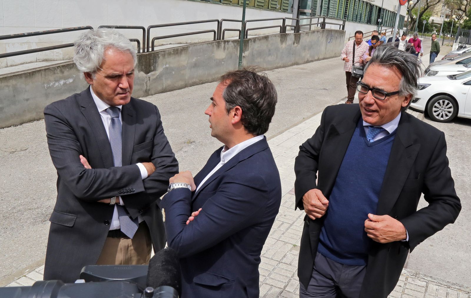 Agustín Muñoz, Antonio Saldaña y Javier Durá en abril de 2015 cuando el PP gobernaba el Ayuntamiento de Jerez.