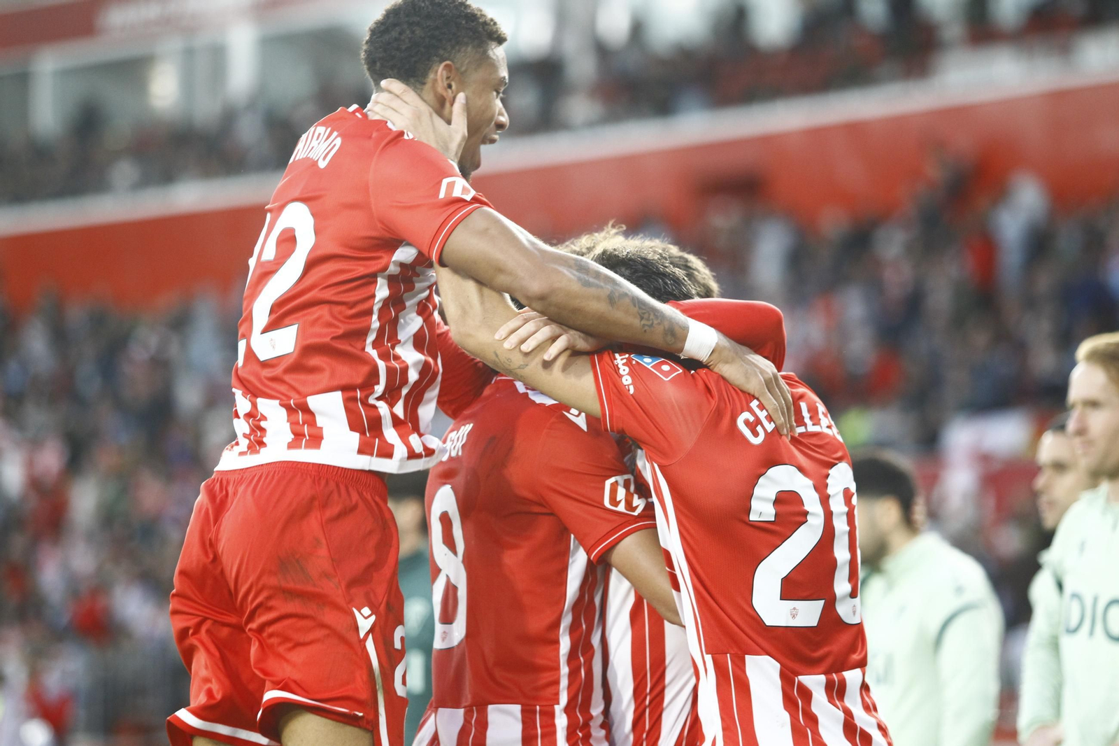 El partido U.D. Almería-Cádiz C.F. en imágenes