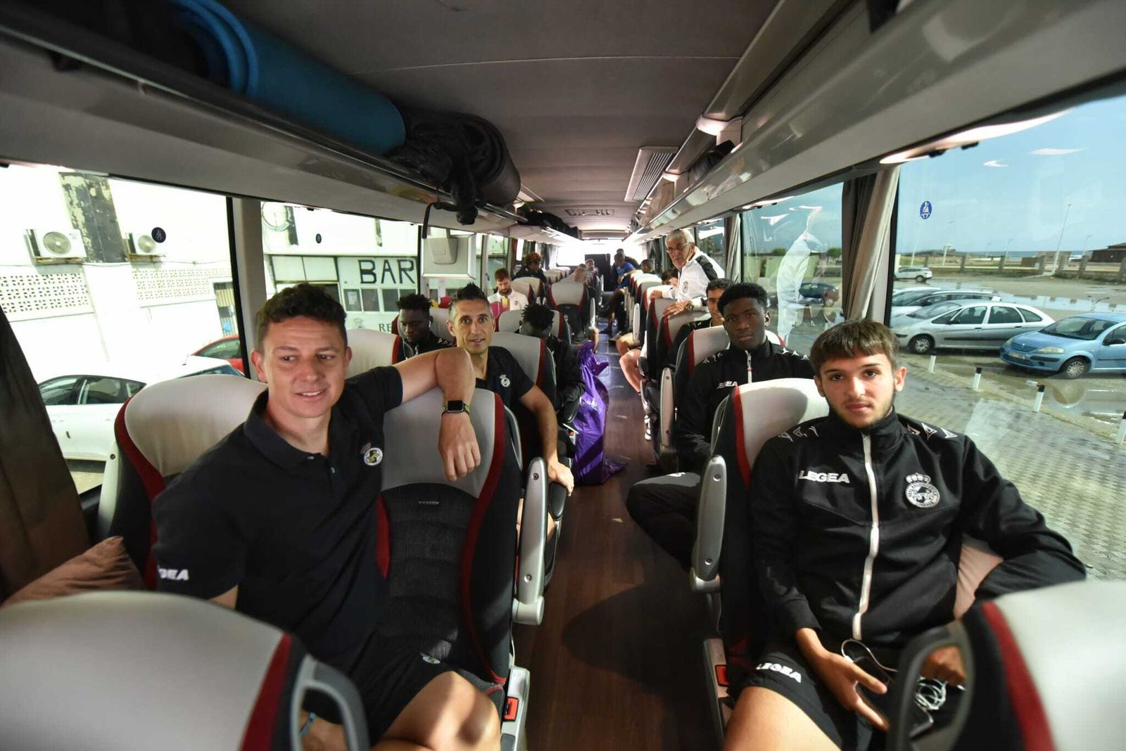 El autobús de la Balona, este sábado antes de partir hacia Fuenlabrada