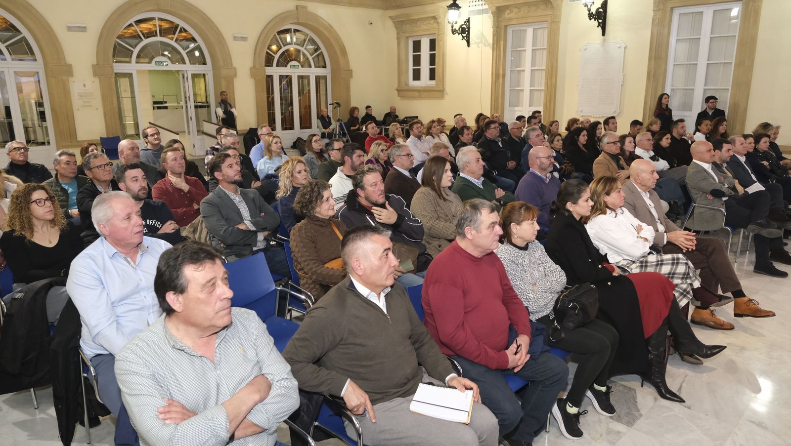 La marca gourmet 'Sabores Almería' presenta su calendario 2026 a los empresarios de Almería