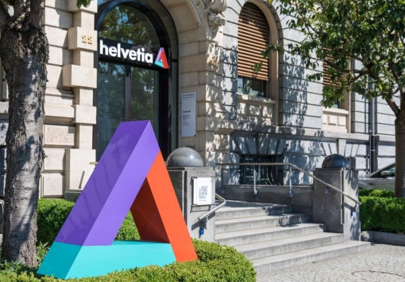 La compañía aseguradora.