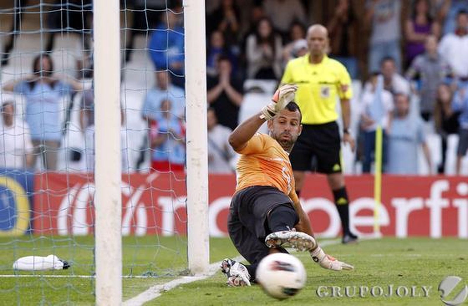 El Xerez sólo mantiene el nivel en 	los primeros minutos, después ni se le ve  Foto: lof