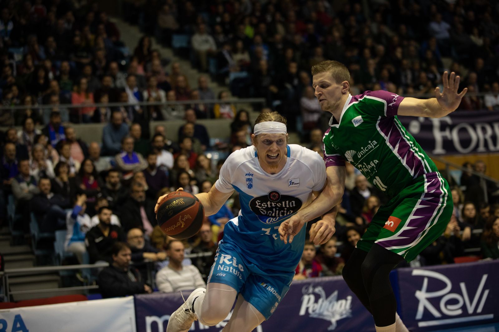 Waczynski defiende a Singler.