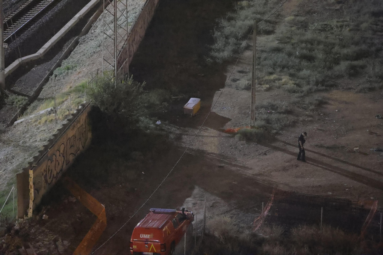 La Policía y la UME rastrean el entorno de la estación de Sevilla en busca de Álvaro Prieto