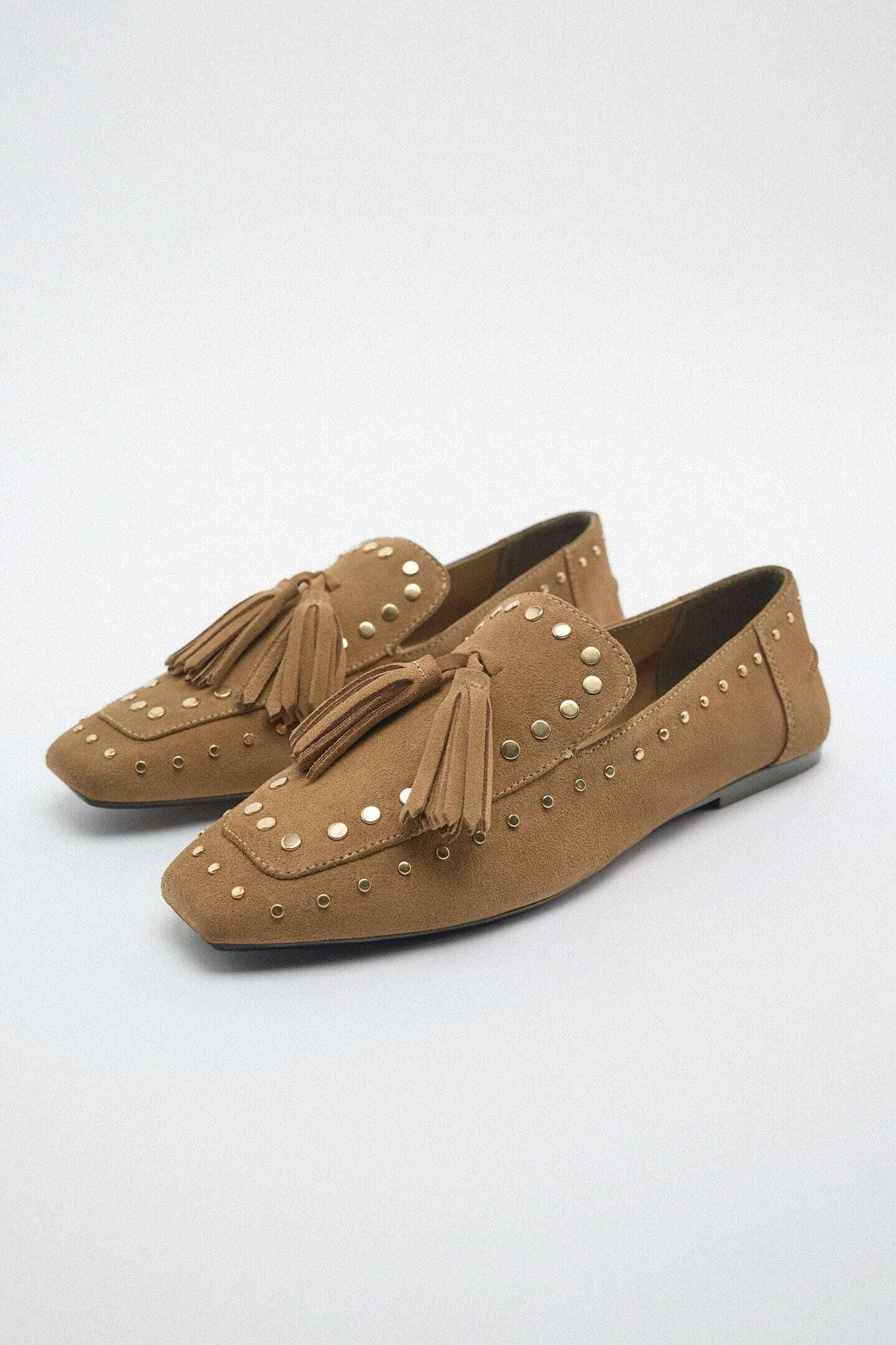 Mocasines con tachuelas de Zara. Mocasines con tachuelas de Zara.