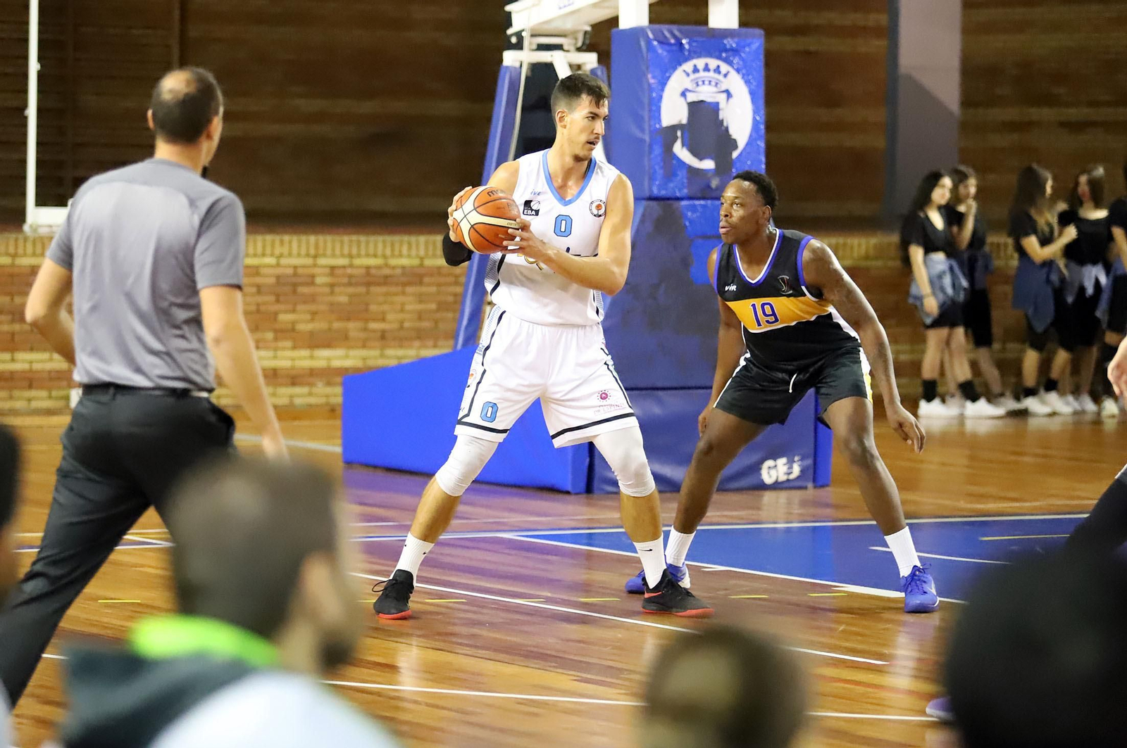 Las mejores fotos del partido de baloncesto Huelva - ULB