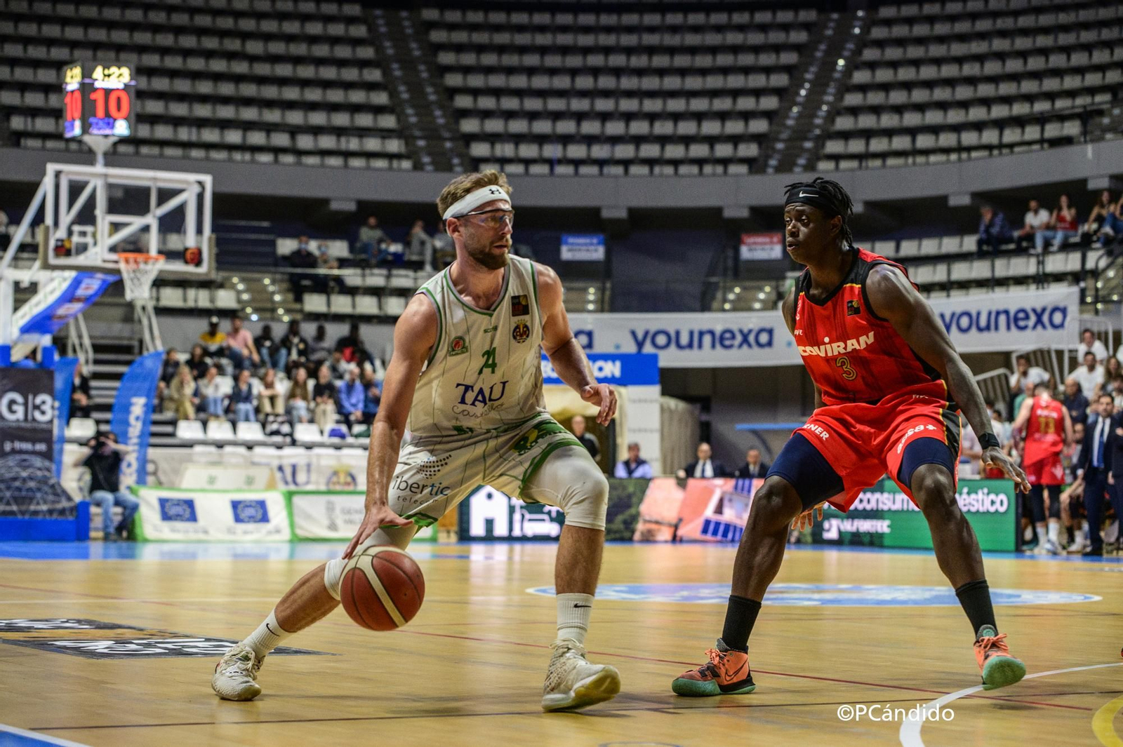 El TAU Castelló-Covirán Granada, en imágenes