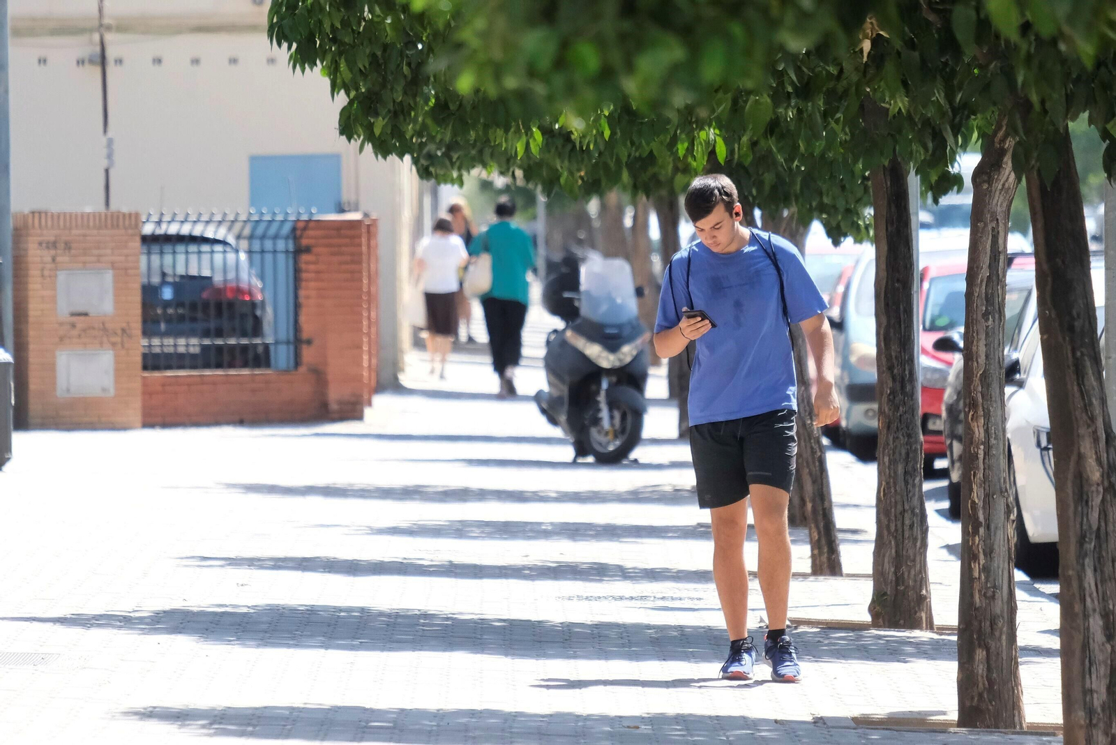 Un día de agosto en el barrio cordobés de Fátima, en imágenes