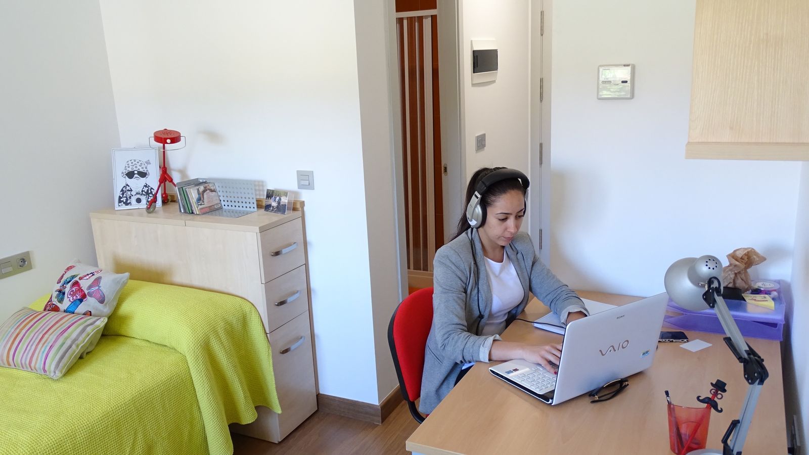 Una de las habitaciones de la residencia universitaria de la UAL.