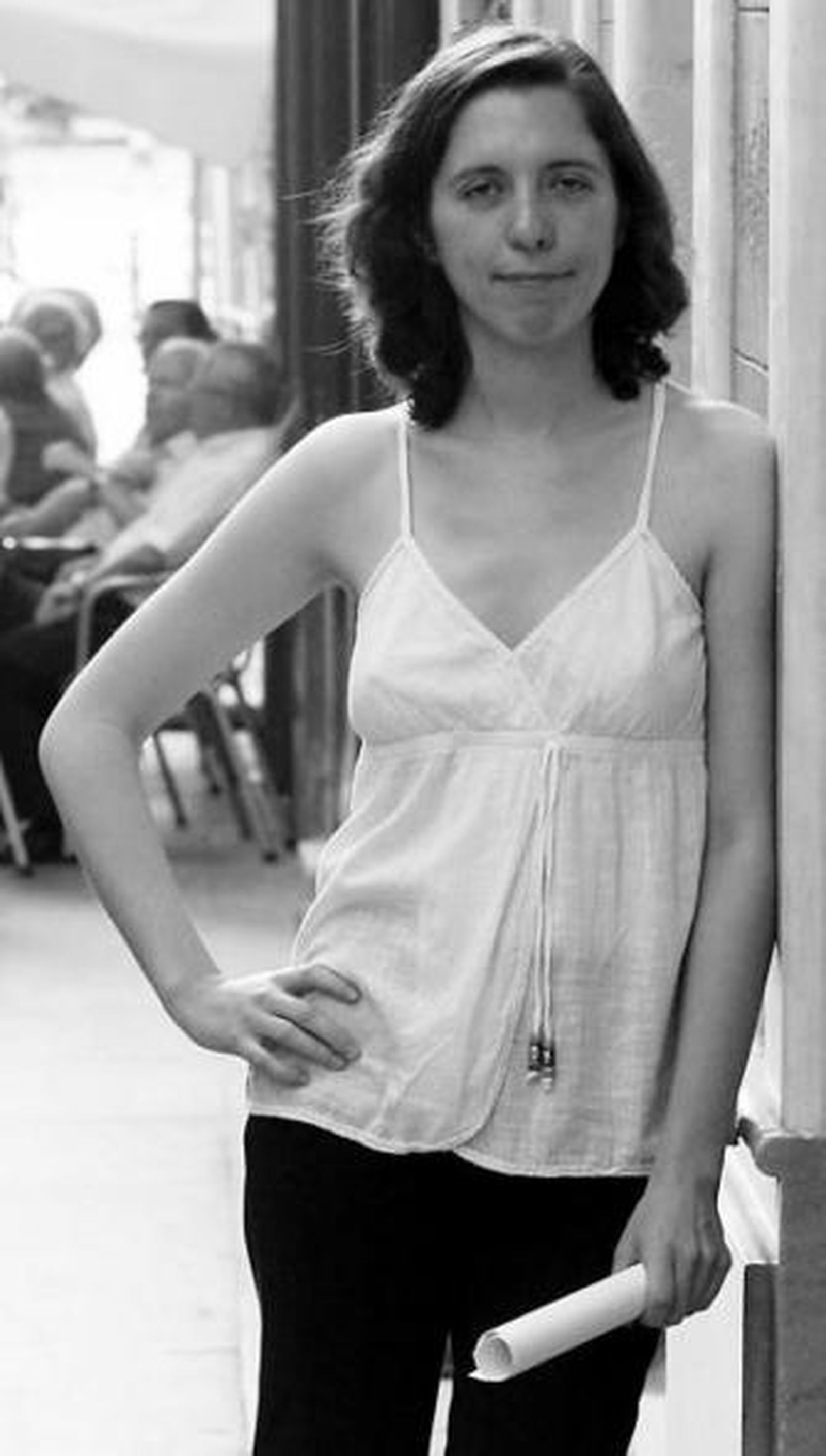 La escritora Rosa Gil antes de la presentación de su primer libro.