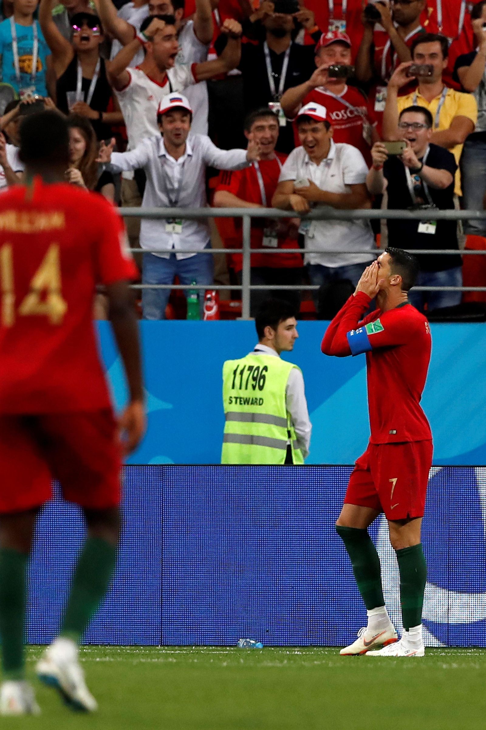 Las imágenes del Irán-Portugal