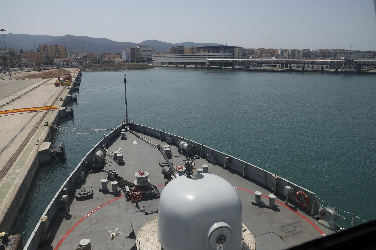 Las fotografías de la visita del buque de la Armada "Furor" al Puerto de Algeciras