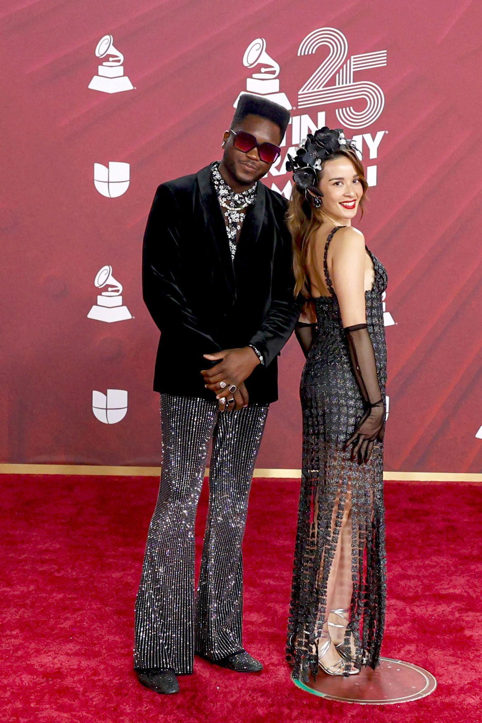 Todos los famosos, tendencias y curiosidades en la alfombra roja de la 25 edición de los Grammy Latinos