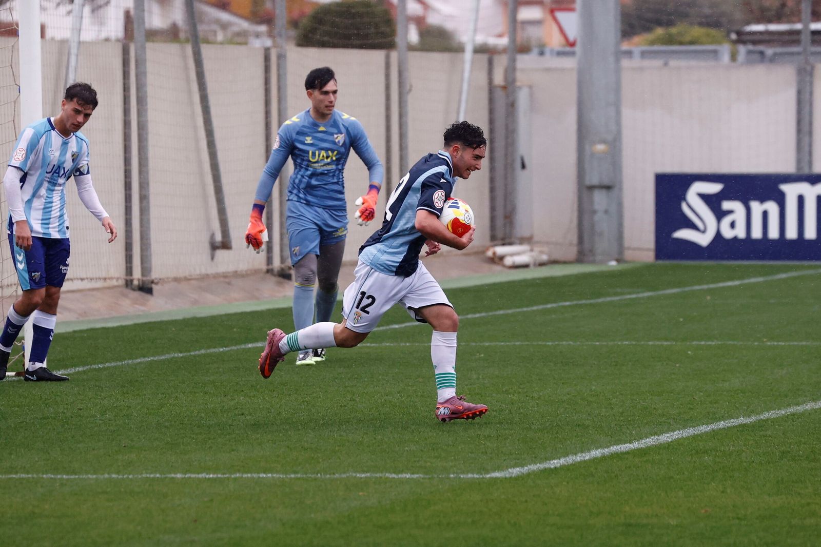 El Málaga juvenil gana al Córdoba (3-1) y espera un favor del San Félix para ir a la Copa