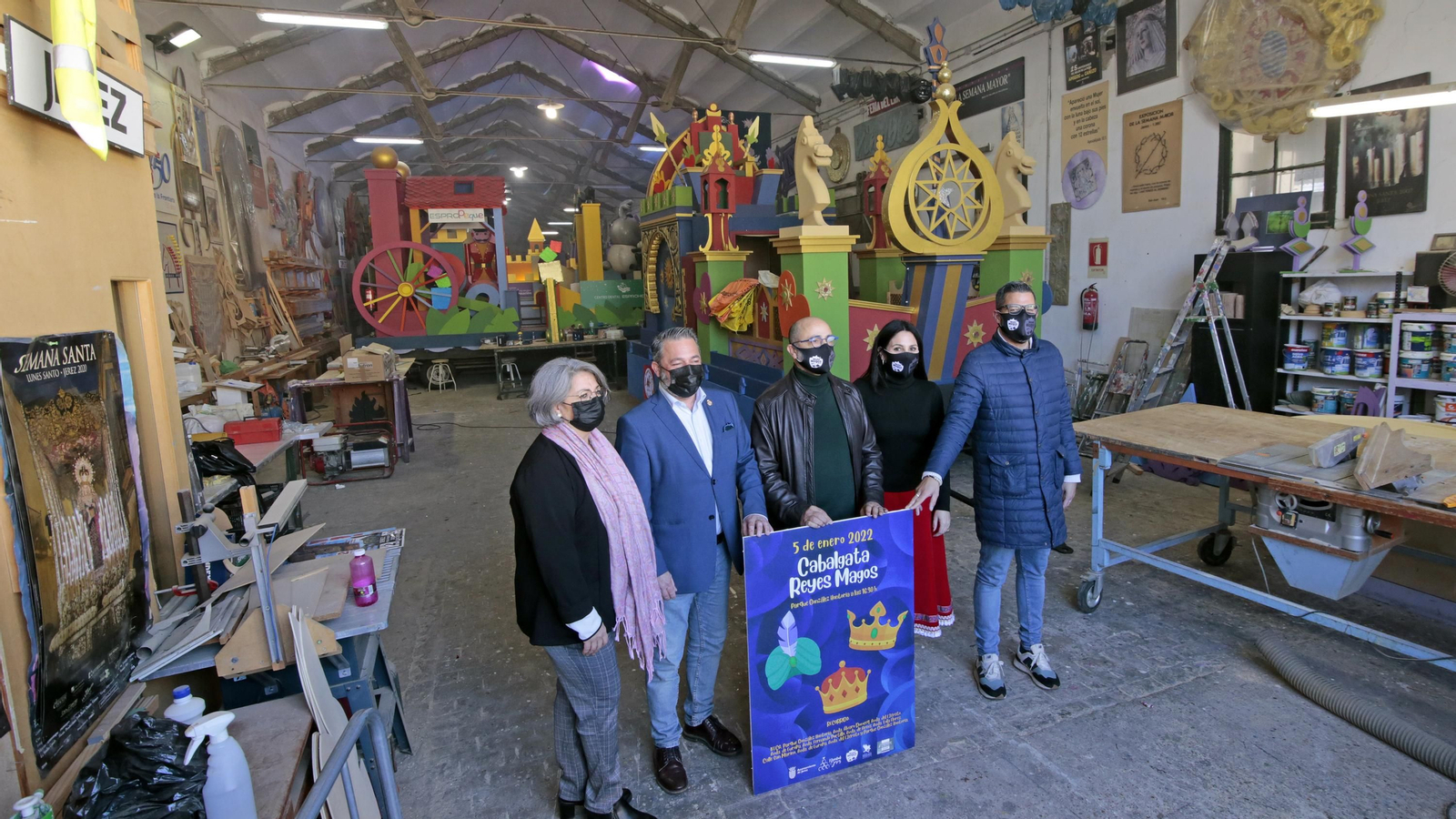 Visita de sus Majestades al taller de fiestas del ayuntamiento de Jerez