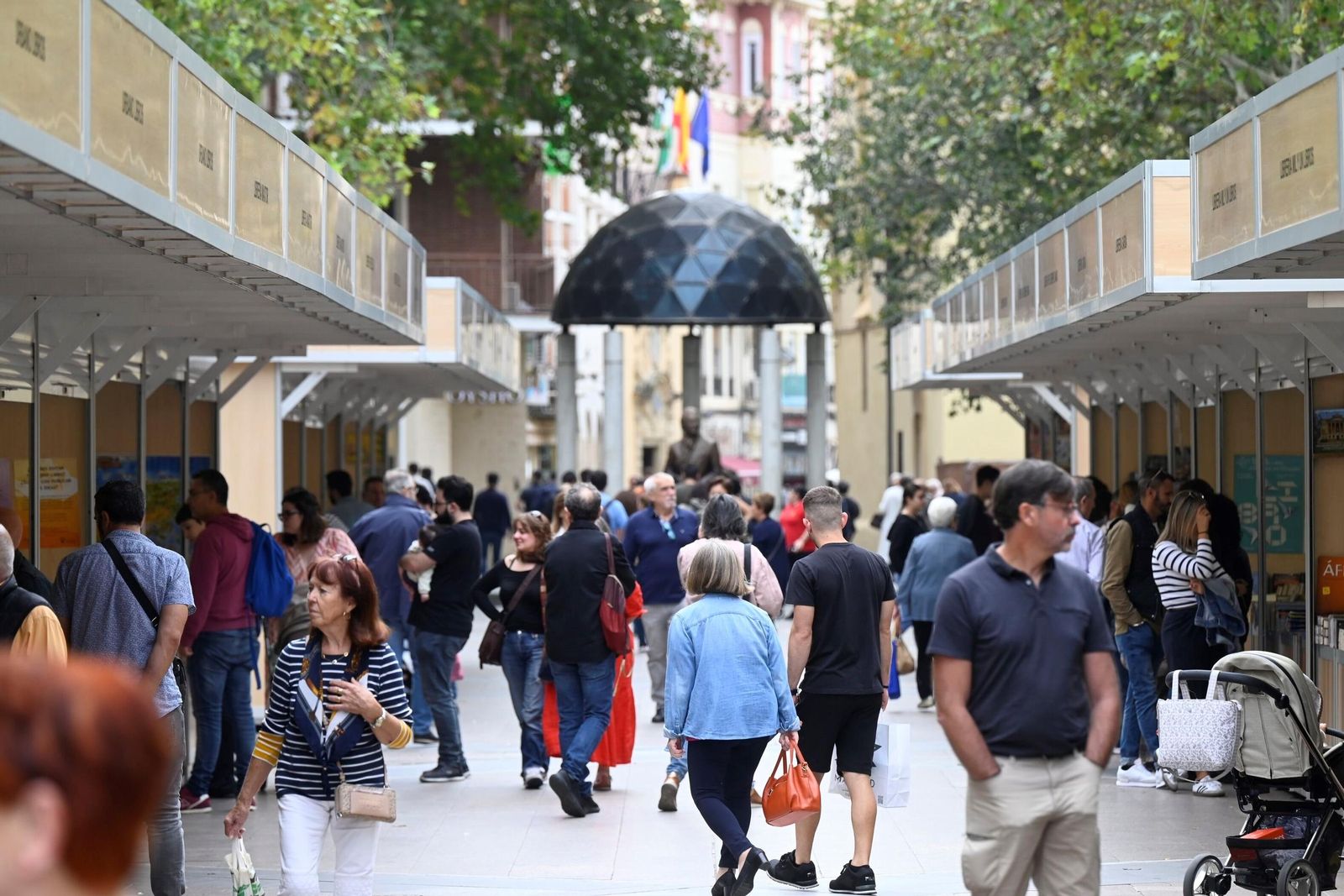 La Feria del Libro Antiguo de Córdoba, en imágenes