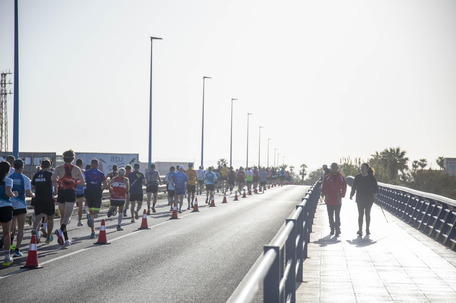 El Medio Maratón de Almería 2025, en imágenes