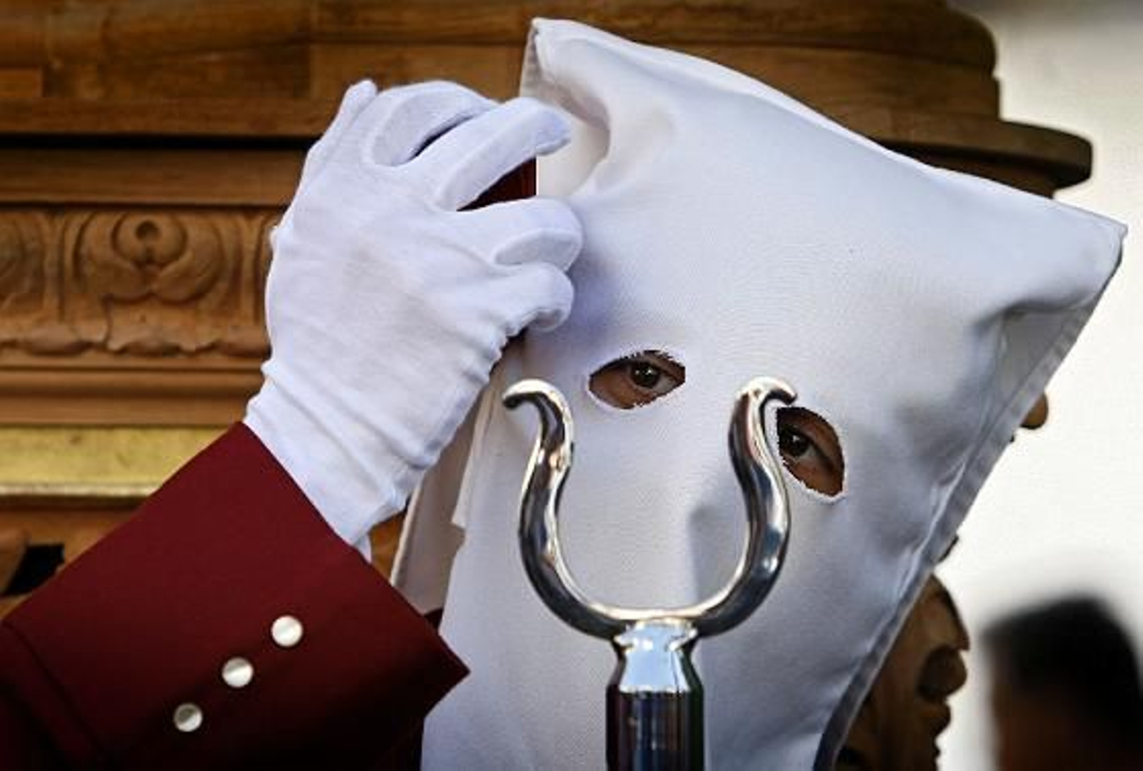 Salida de la hermandad de la Oración en el Huerto de la iglesia de San Severiano.

Foto: Julio Gonzalez