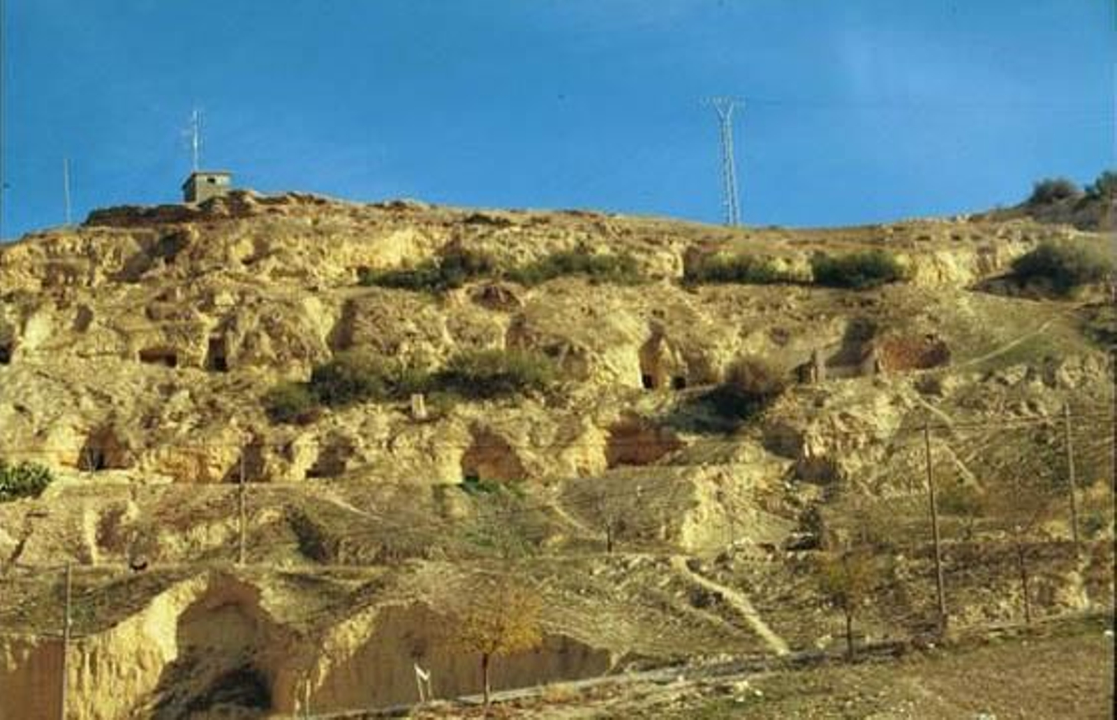 Ayuntamiento de Moraleda de Zafayona. Cuevas de Moraleda.