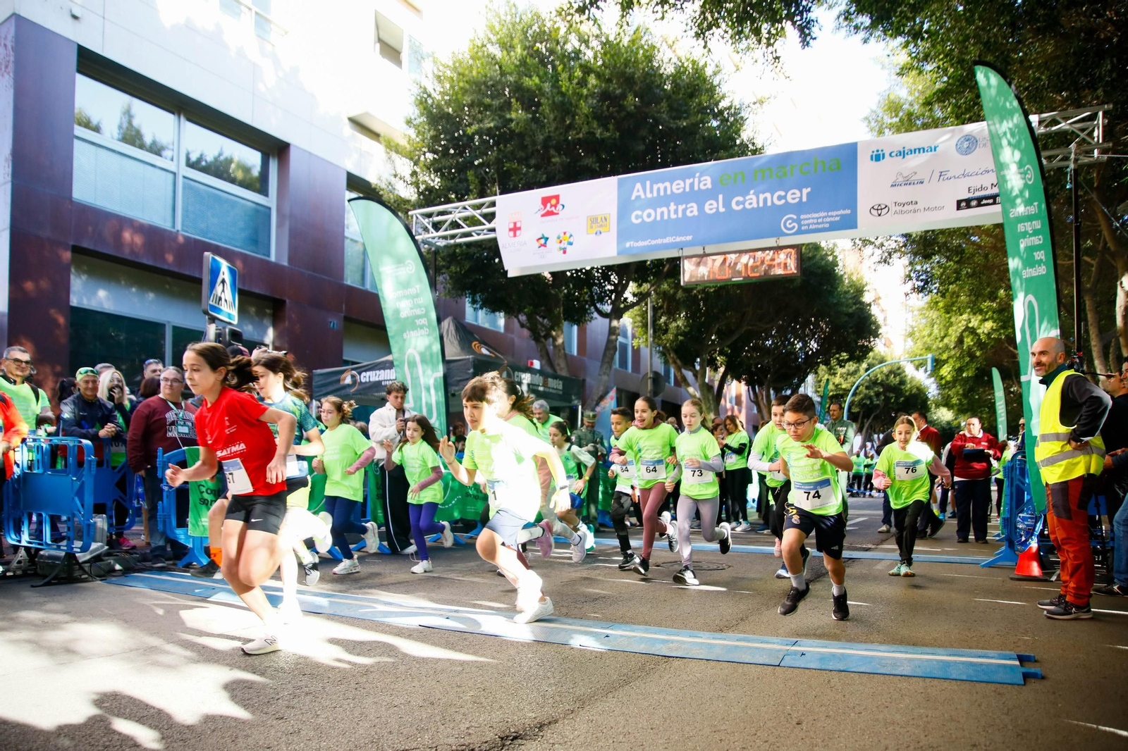 Imágenes de la Carrera contra el Cáncer de Almería