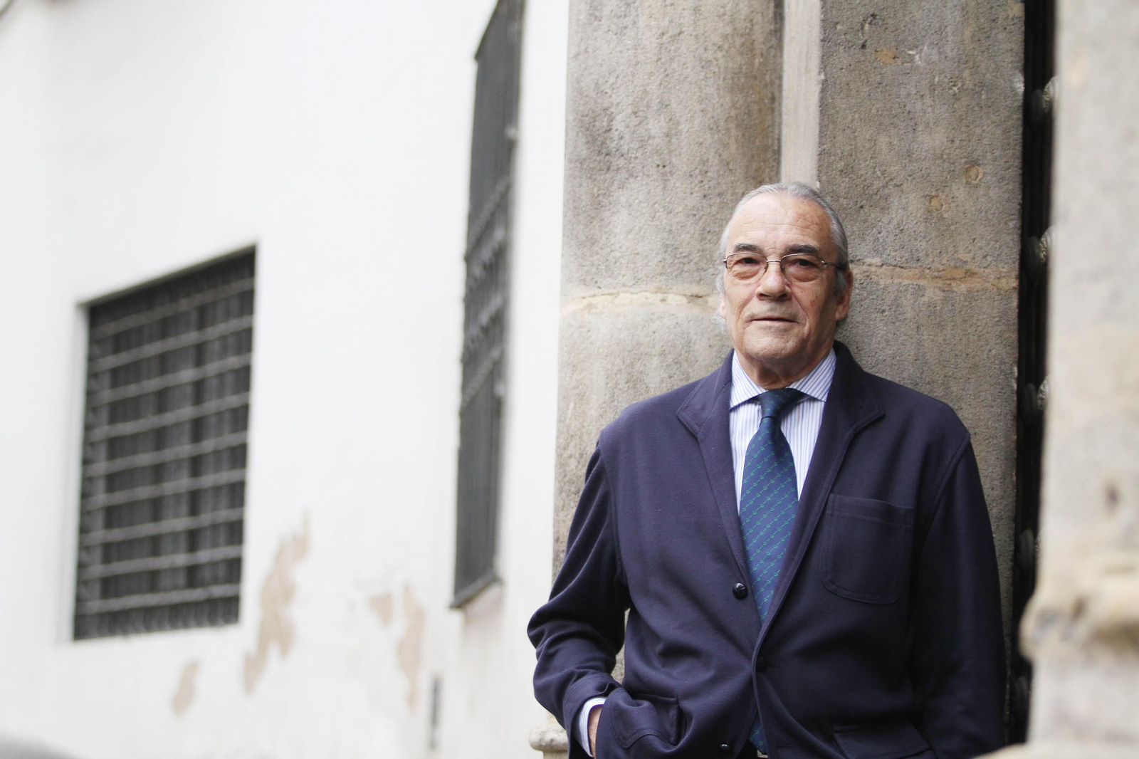 El escritor y catedrático José León-Castro, en una imagen de archivo.