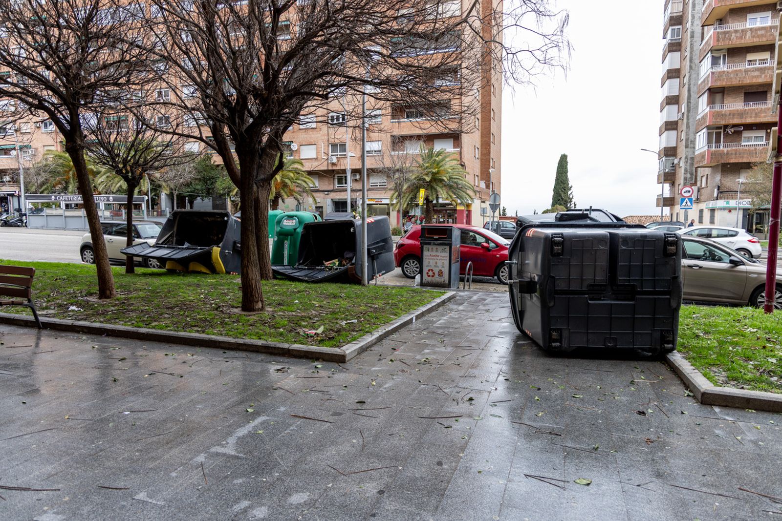 Las fuertes rachas de viento de la borrasca Leonardo dejan estas imágenes en Jaén