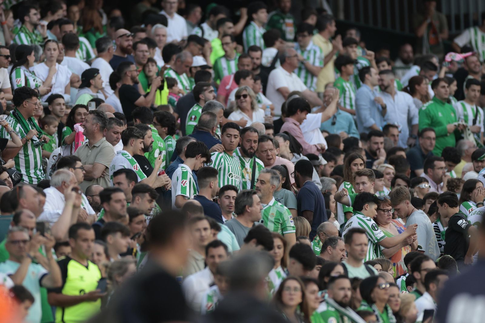 Búscate en las fotos del Betis - Valencia