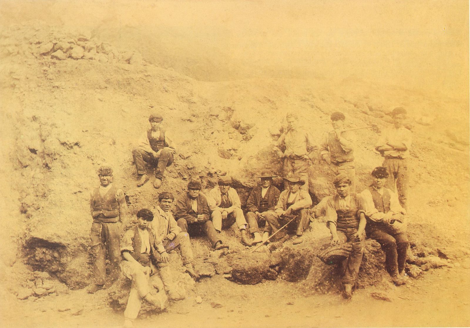 Grupo de mineros.