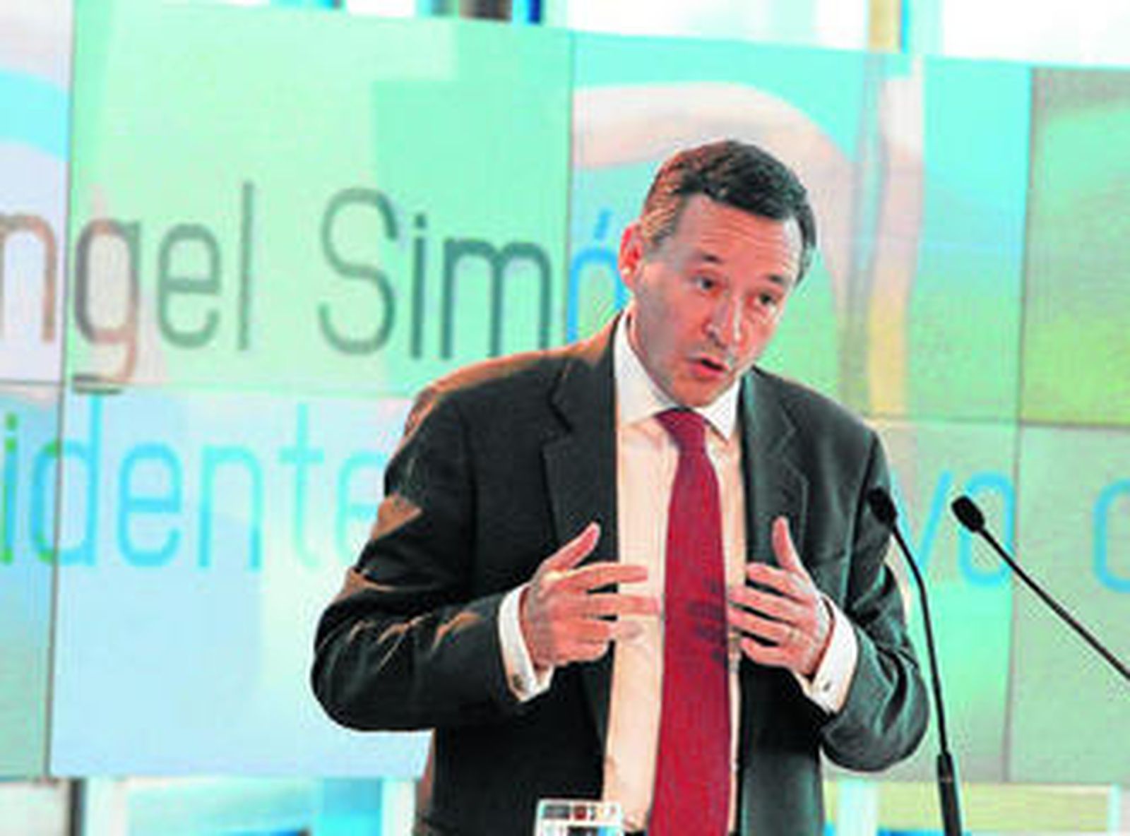 El presidente ejecutivo de Agbar, Ángel Simón, en la presentación de la Fundación Aquology en Madrid.